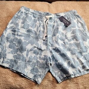 Vineyard Vines NWT 100% LINEN 7'INSEAM FLOURAL PRINT SHORTS XXL